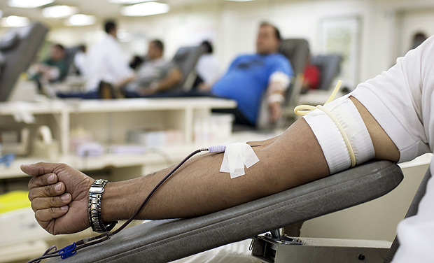 Supremo adia decisão sobre restrição à doação de sangue por homens gays